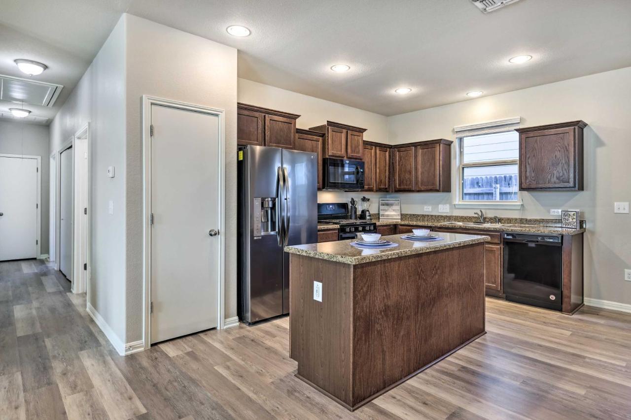 Buda Home With Smart Tv About 19 Mi To Downtown Austin Exterior photo